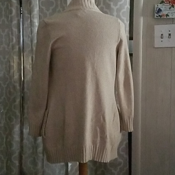 Cardigan - Picture 2 of 5